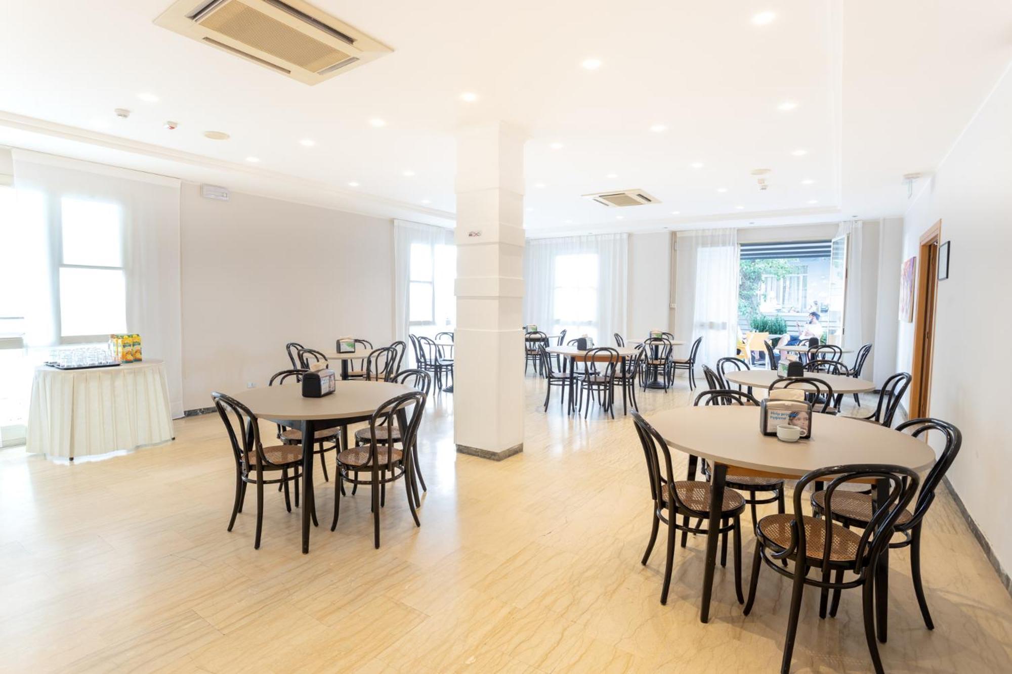 Hotel Katina ริมินี ภายนอก รูปภาพ